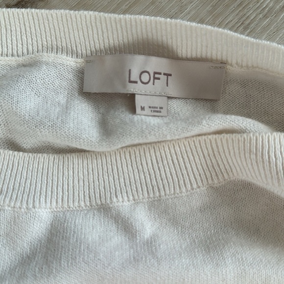 Loft cream sweater with embroidered cut out flowers on sleeves size M - Picture 3 of 3